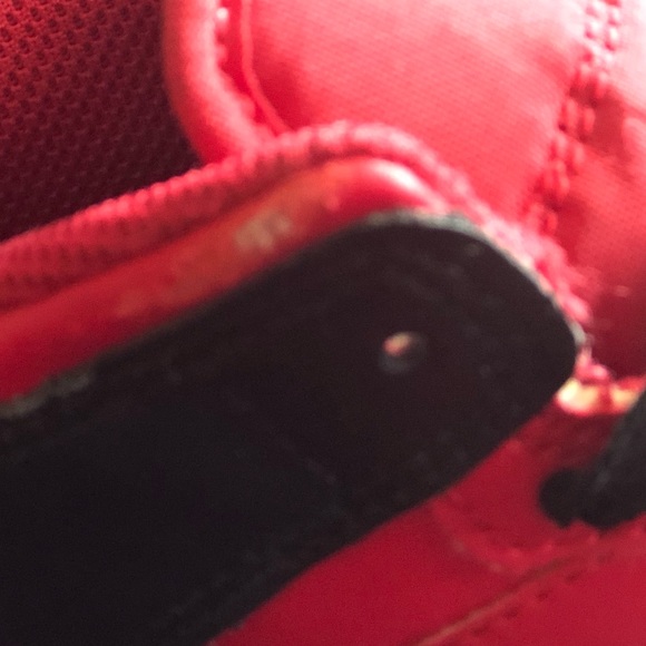 NIKE JORDAN 1 MID KIDS SHOES - Picture 6 of 15